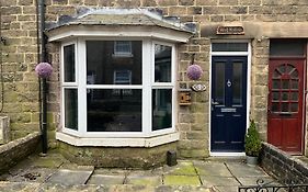 Wolf Hollow, Sleeps 4 Plus 2, Buxton Town Centre