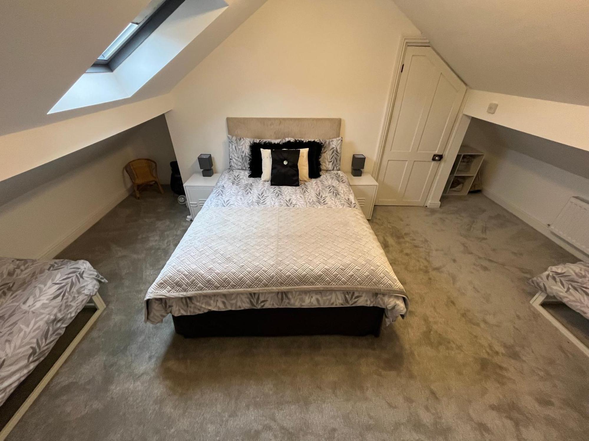 Wolf Hollow, Sleeps 4 Plus 2, Buxton Town Centre Exterior photo